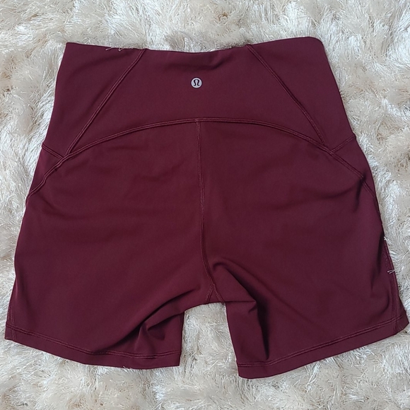 lululemon athletica Pants - Lululemon 6" Training Shorts w/ Mesh Detail